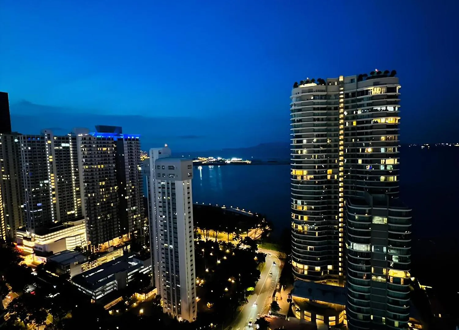 Apartment Mansion One L 5Pax Studio L Seaview & Cityview L Georgetown L By Perfectsweethome Jelutong