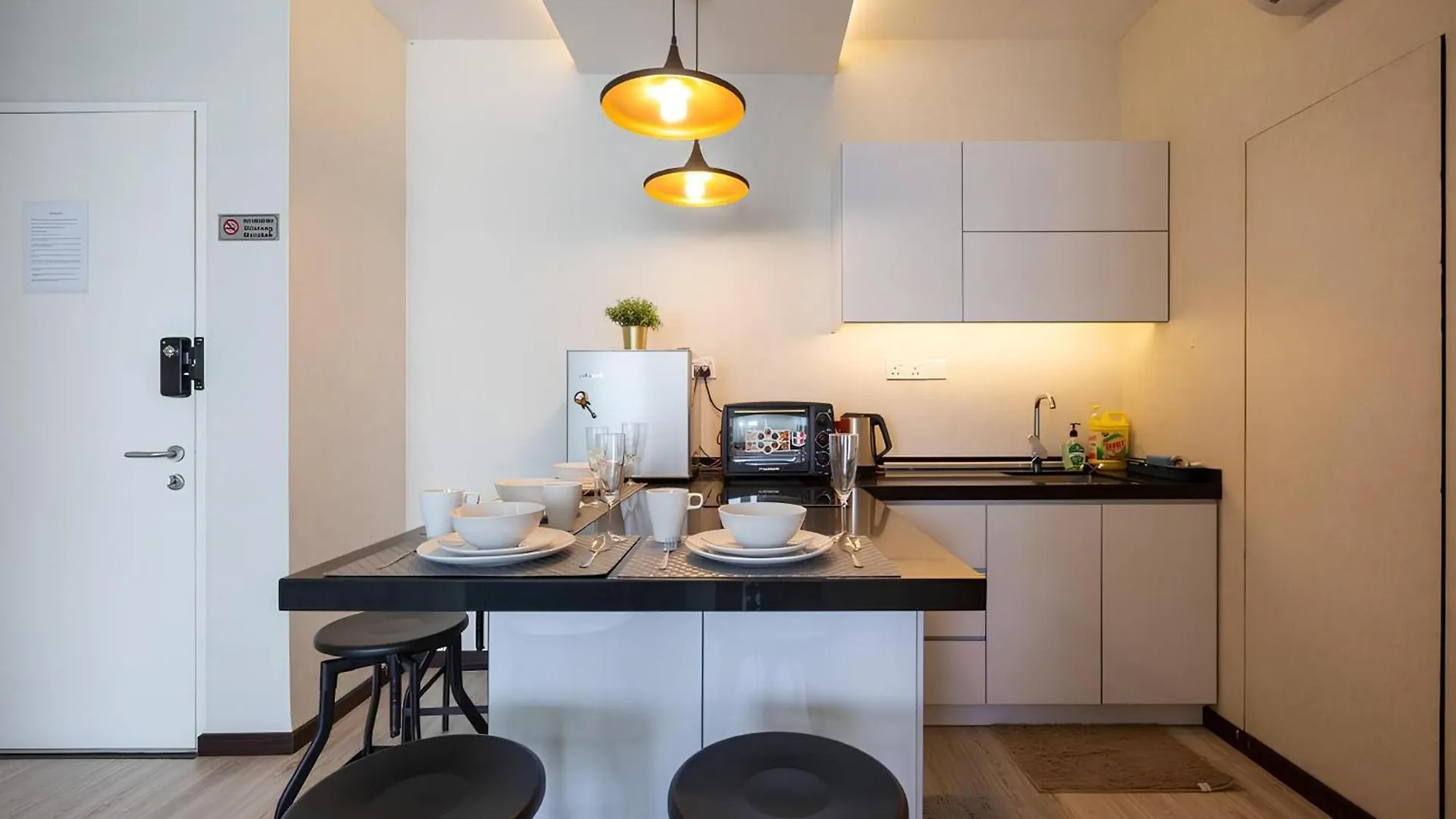 Apartment Mansion One L 5Pax Studio L Seaview & Cityview L Georgetown L By Perfectsweethome Jelutong