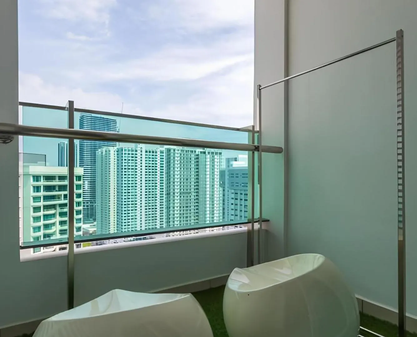 Apartment Mansion One L 5Pax Studio L Seaview & Cityview L Georgetown L By Perfectsweethome Jelutong